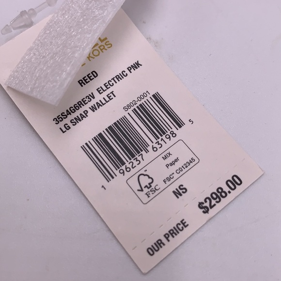 MICHAEL KORS
Reed Large Leather Belted 
Shoulder Handbag & Wallet
Electric Pink - Picture 16 of 16